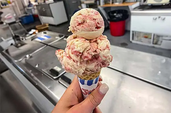 Bayley's Ice Cream Stand in Scarborough, Maine