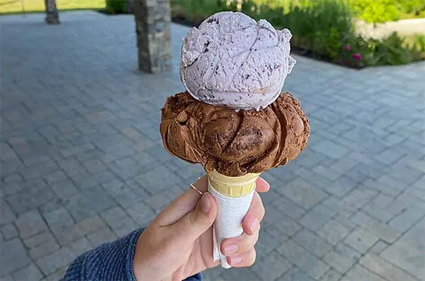 Dunne's Ice Cream Stand in York, Maine