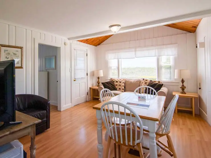 Gull Motel room